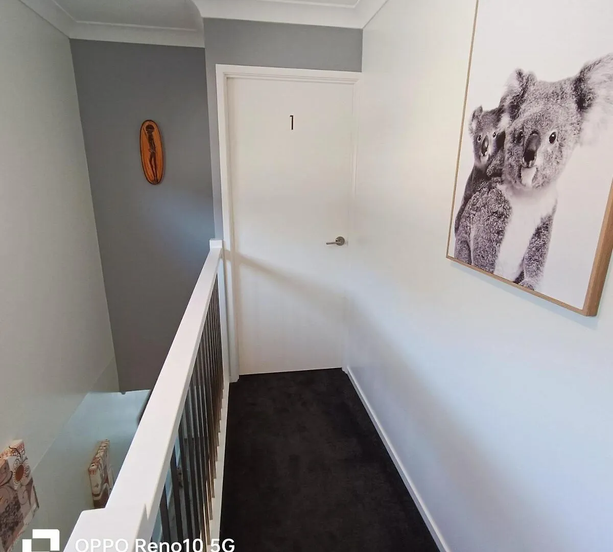 Homestay Deluxe Queen Room Holmview